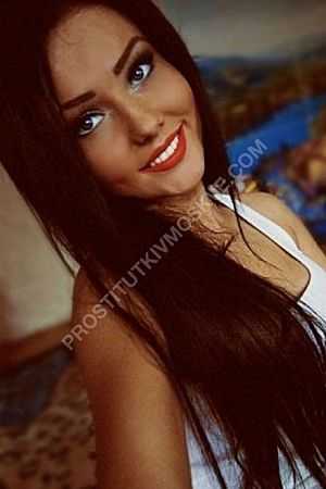 Валя, метро Профсоюзная