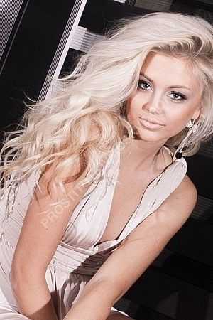 Валя, метро Площадь Гагарина