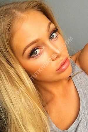 Ира, метро Новослободская