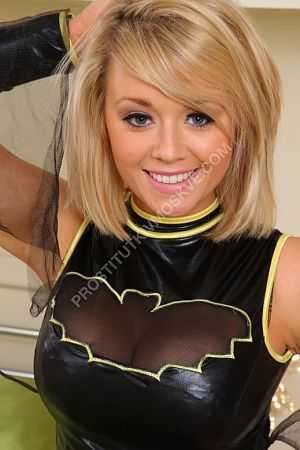 Анюта, метро Баррикадная