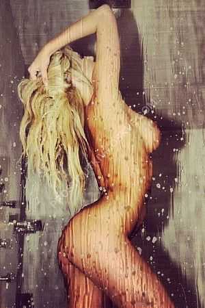 Светлана, метро Международная