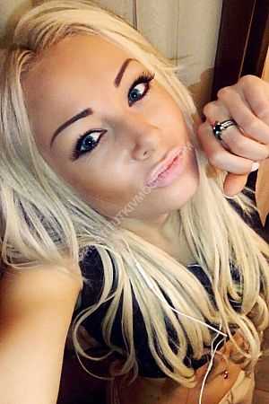 Настя, метро Аннино