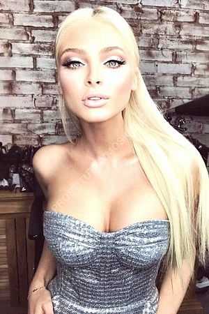 Настя, метро Аэропорт