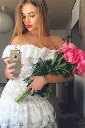 Ника, метро Сходненская