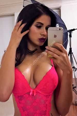 Лина, метро Полежаевская