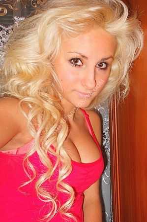 Катя, метро Полянка