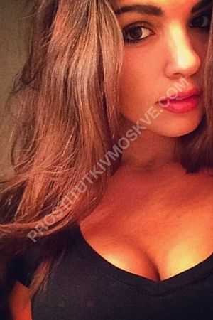 Света, метро Строгино