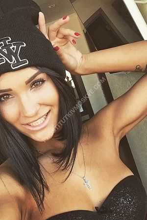 Оксана, метро Бульвар Адмирала Ушакова