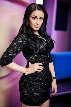 Лия, метро Озёрная