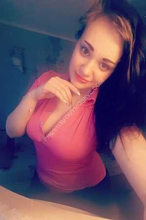 Ира, метро Новоясеневская