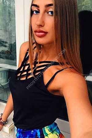 Лия, метро Нагатинская