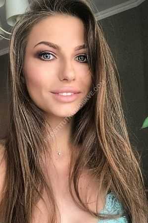 Лия, метро Спортивная