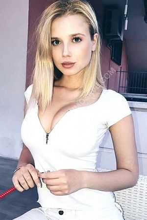 Катя, метро Бауманская