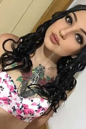 Лола, метро Боровицкая