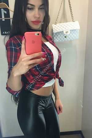 Лера, метро Коломенская