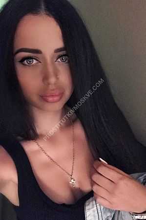 Оля, метро Арбатская