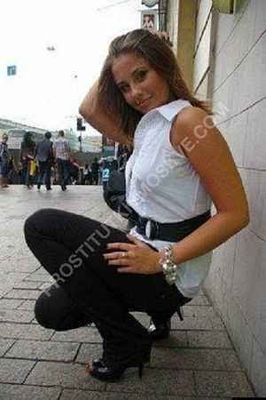 Карина, метро Воробьёвы горы