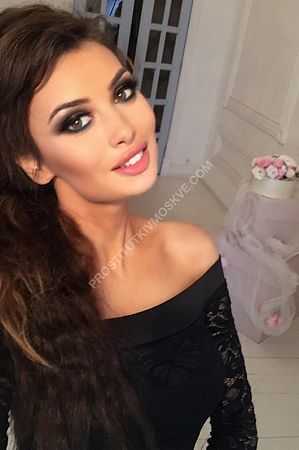 Алина, метро Коломенская