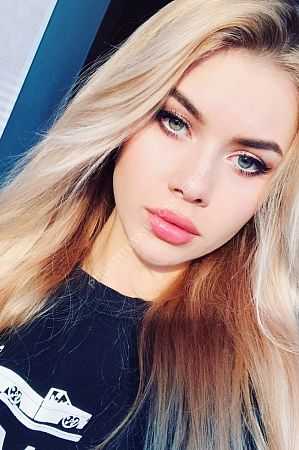 Надя, метро Филёвский парк