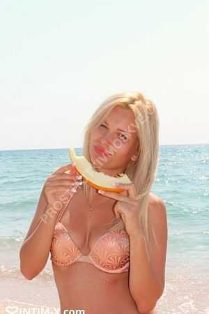 Вика, метро Зорге