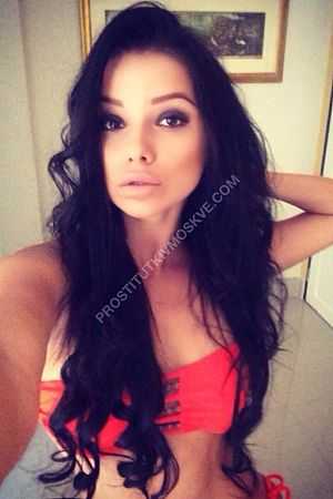 Милана, метро Трубная