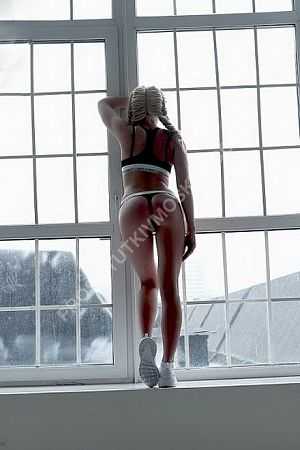 Анна, метро Ленинский проспект