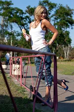 Настя, метро Водный стадион