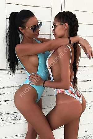 Полина и Дарина, метро Планерная