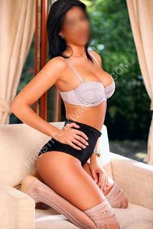 Оля, метро Университет