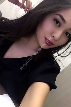 Оксана, метро Александровский сад