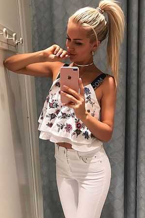 Света, метро Марьина роща