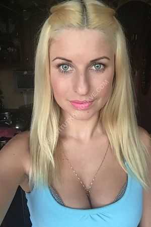 Света, метро Площадь Гагарина