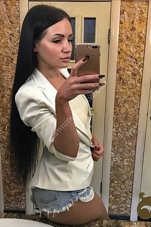 Яна, метро Выхино