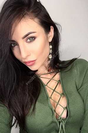 Лера, метро Пражская