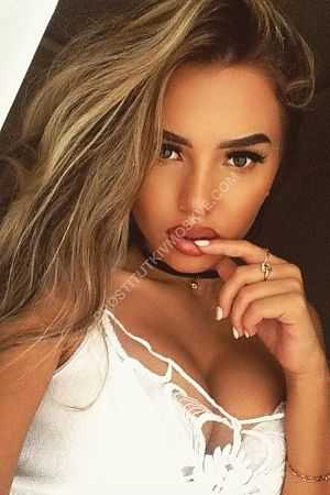 Дарина, метро Улица Академика Янгеля