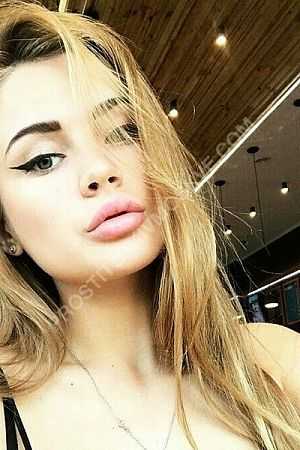 Ирина, метро Студенческая