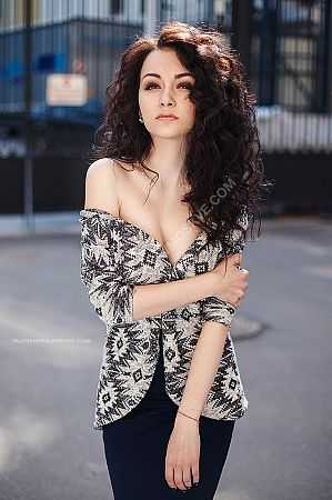 Наргиза, метро Выставочная