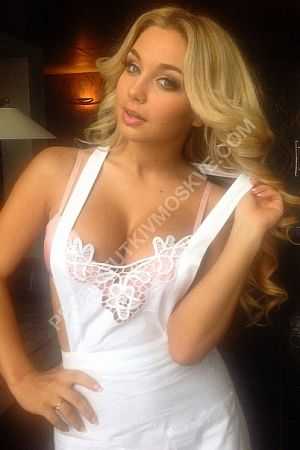 Маша, метро Электрозаводская