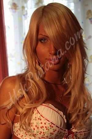 Виктория, метро Мичуринский проспект