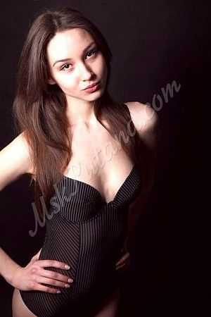 Лена, метро Арбатская