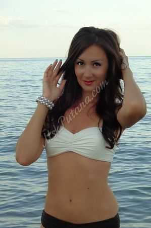 юля, метро Александровский сад