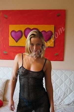 Маша, метро Алексеевская