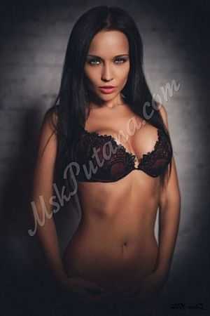 Полина, метро Коломенская