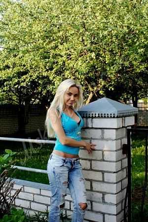 Альбина, метро Римская