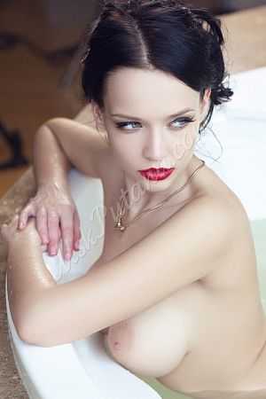 Юлия, метро Тёплый Стан