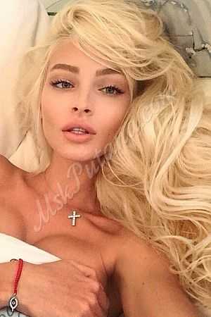 Аиша, метро Мичуринский проспект