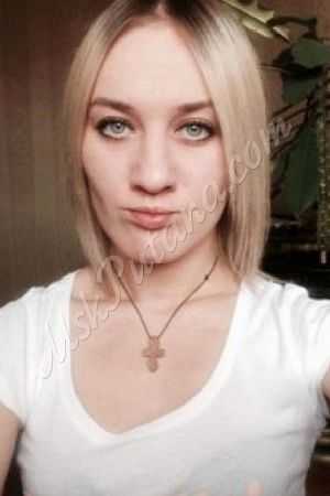 Оля, метро Технопарк