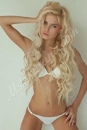 Алиса, метро Римская