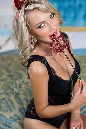 Зоя, метро Кузнецкий мост