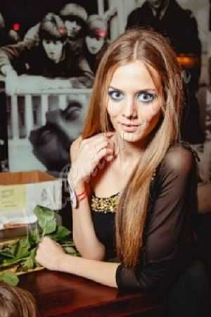 Елена, метро Охотный ряд